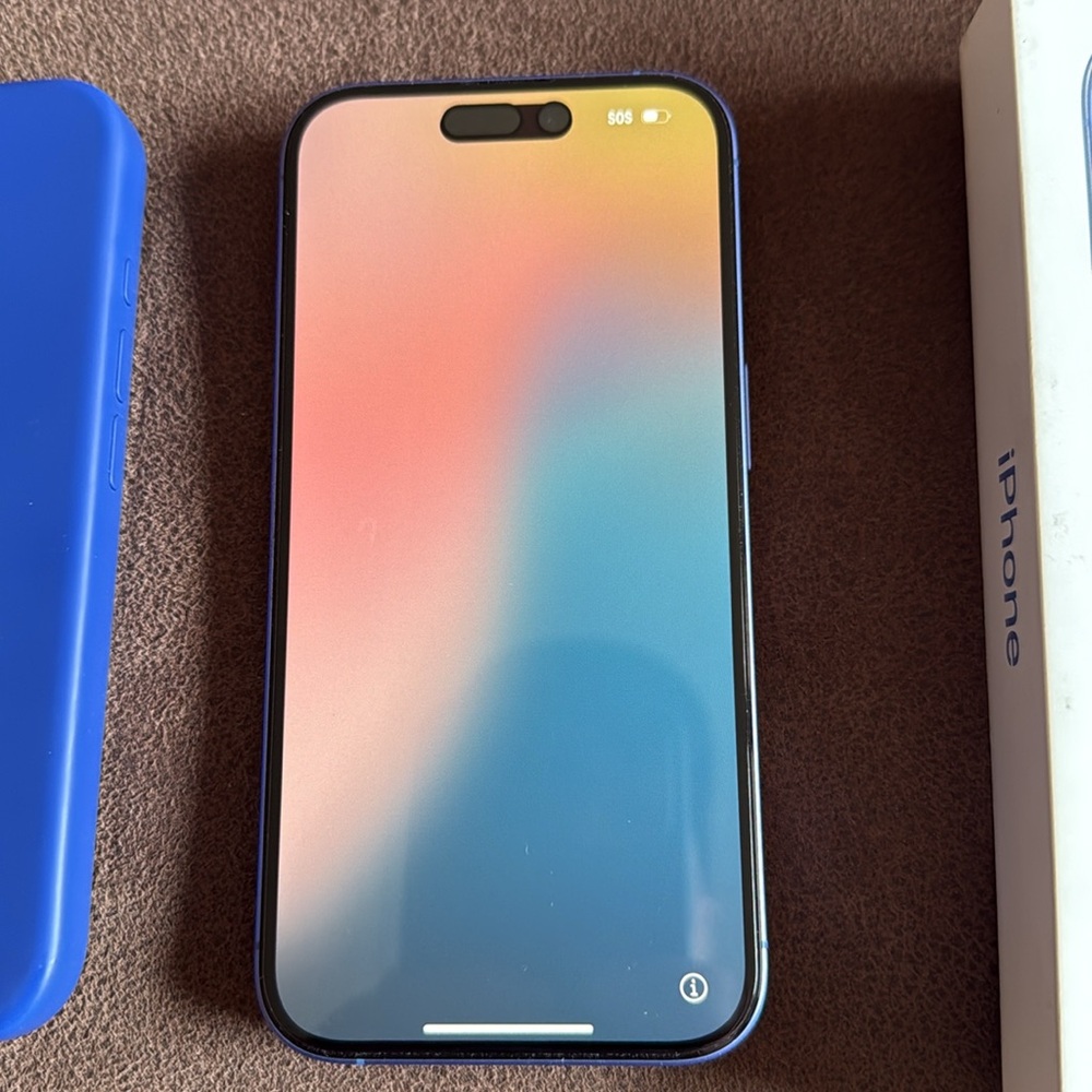 iPhone 16 Ultra Marine